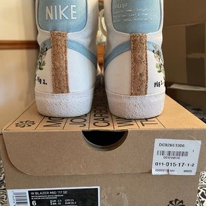Nike, Blazer Mid ‘77 Indigo Women’s Size 6